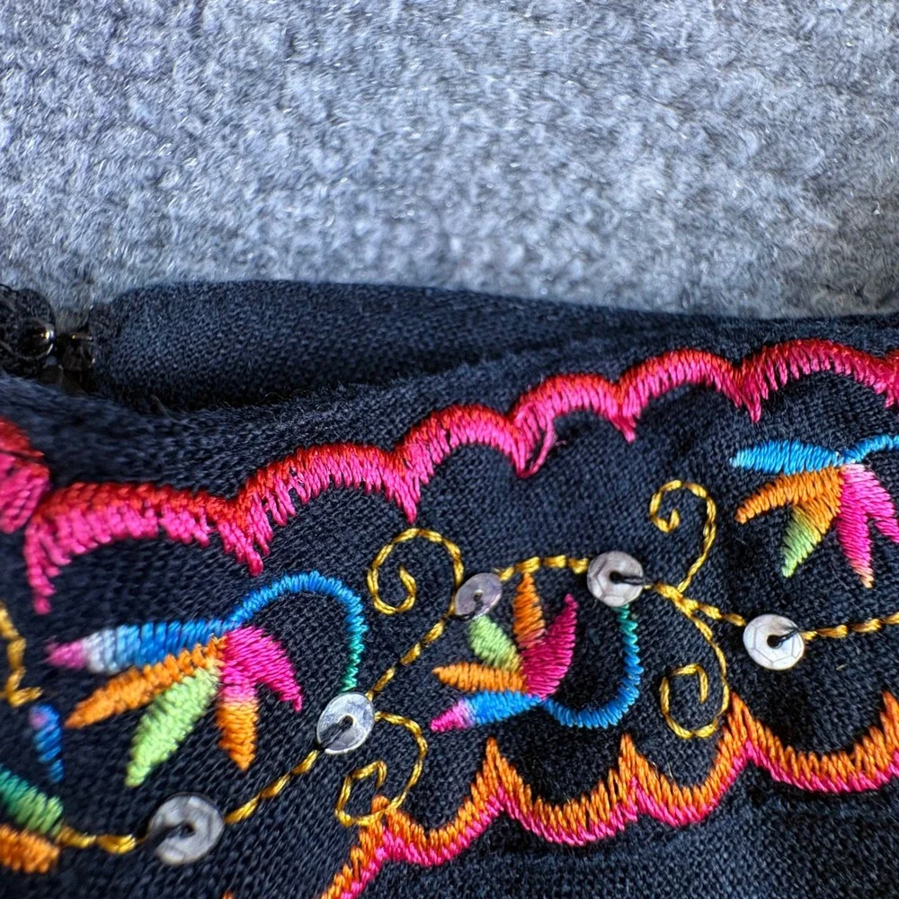 VTG Y2K‎ Willi Smith Skirt 4 Black Embroidered Floral Boho Festival Whimsigoth